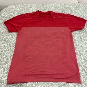 Lululemon workout shirt